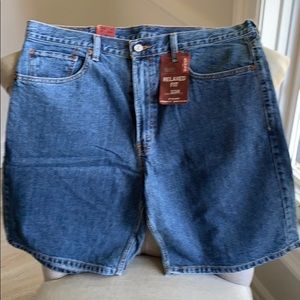 NWT Levi’s Relaxed Fit 550 Jean shorts